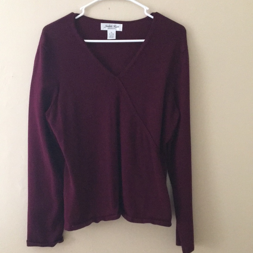 Judith Hart Collection Women’s Sweater.Cranberry Color.Size XL.